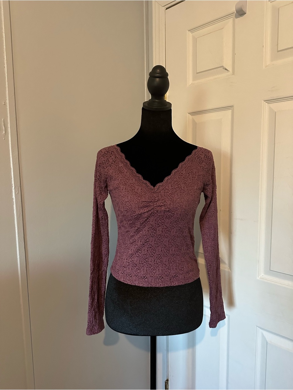 Y2K Style Mauve‎ Plum All-Over Lace Ruched Long Sleeve Shirt size XS
